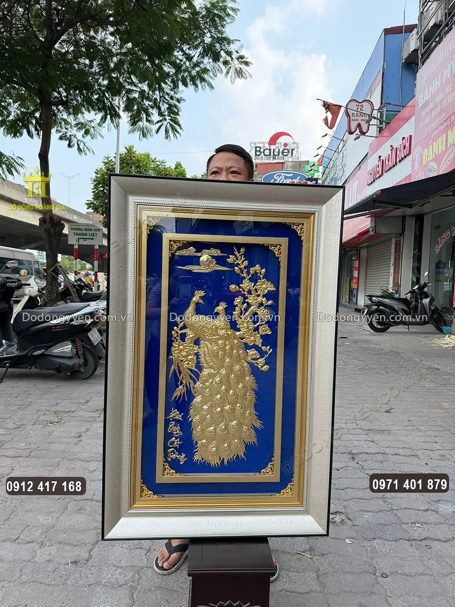 Khung tranh bằng Composite mỏng nhẹ